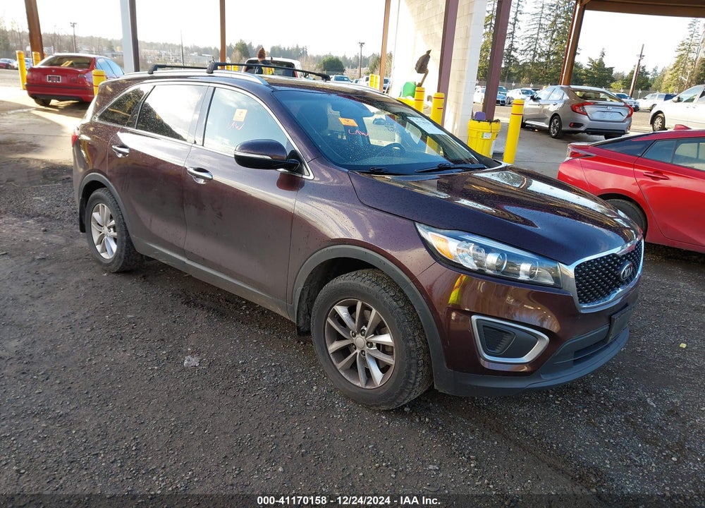 2016 KIA SORENTO 2.4L LX VIN: 5XYPG4A30GG043140