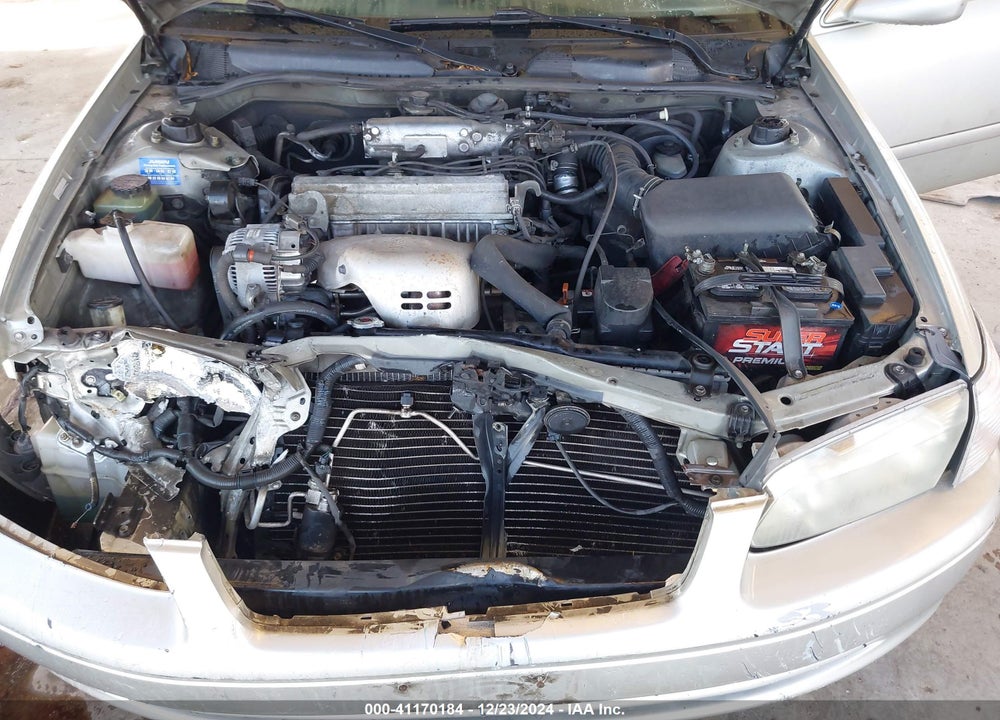 2000 TOYOTA CAMRY LE VIN: JT2BG22K9Y0421931