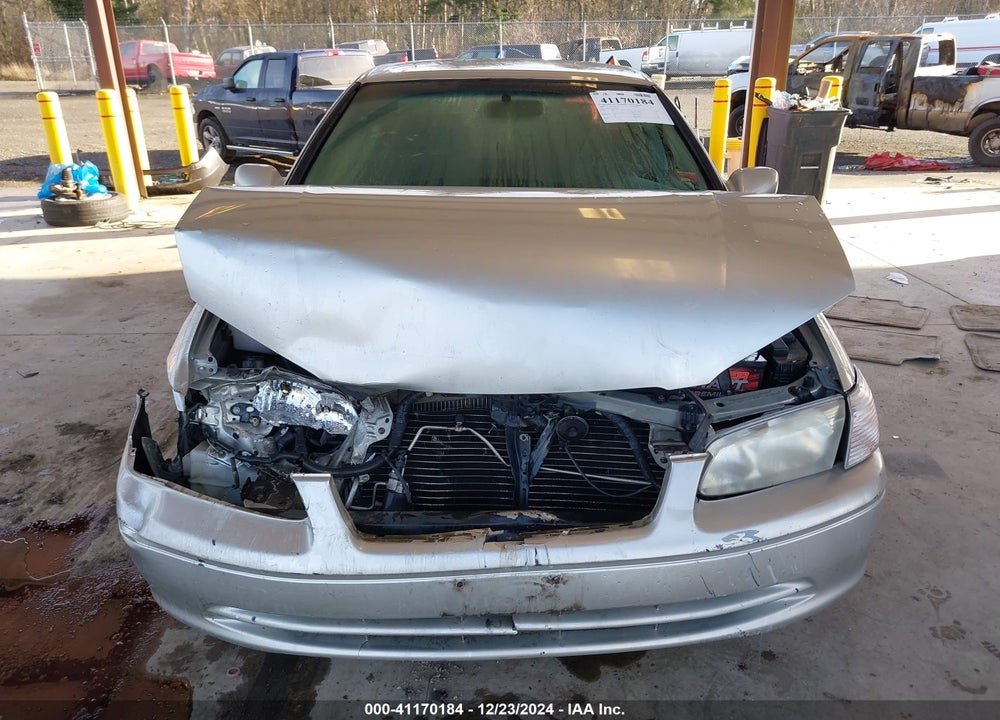 2000 TOYOTA CAMRY LE VIN: JT2BG22K9Y0421931
