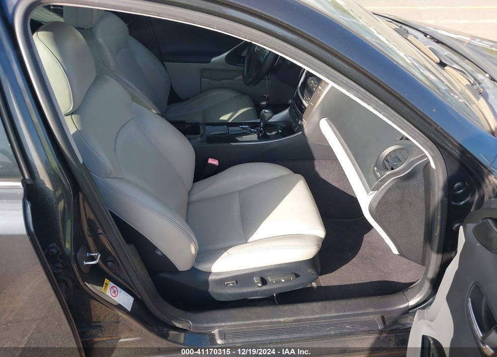 2011 LEXUS IS 250 VIN: JTHBF5C20B5146758