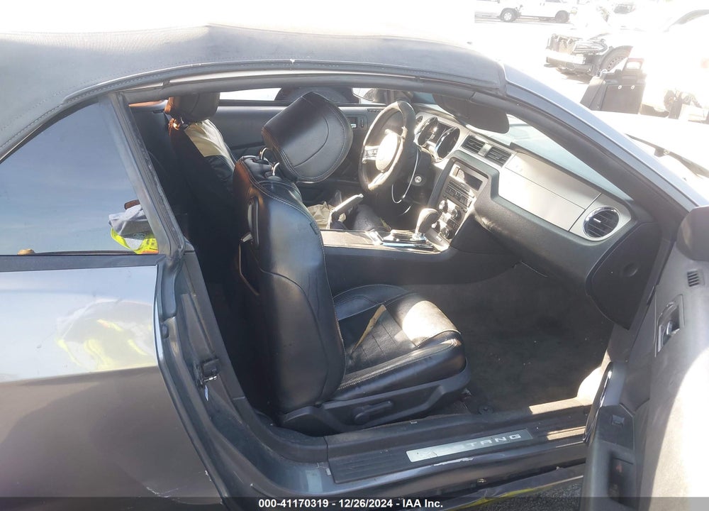 2014 FORD MUSTANG V6 PREMIUM VIN: 1ZVBP8EM2E5238129