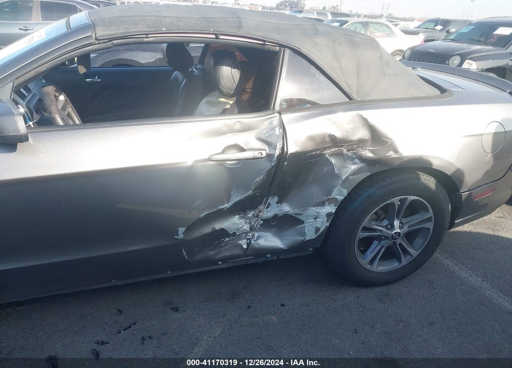 2014 FORD MUSTANG V6 PREMIUM VIN: 1ZVBP8EM2E5238129