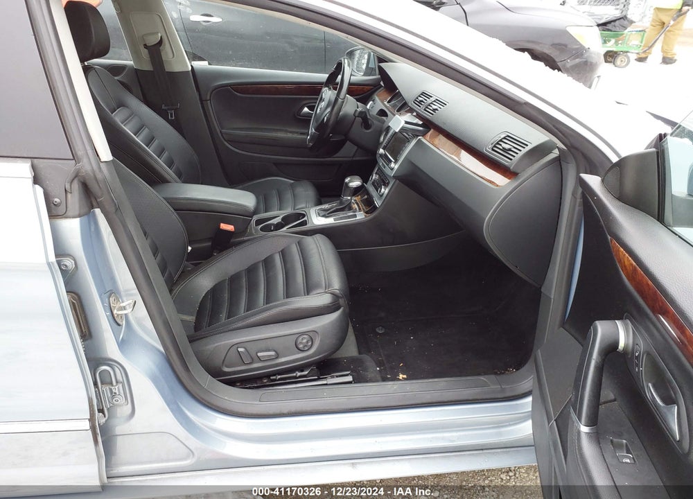 2011 VOLKSWAGEN CC LUX PLUS VIN: WVWHN7AN7BE712339