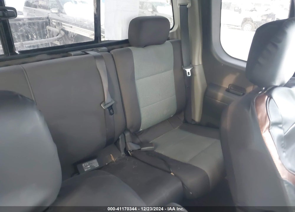 2004 NISSAN TITAN SE VIN: 1N6AA06B04N516617