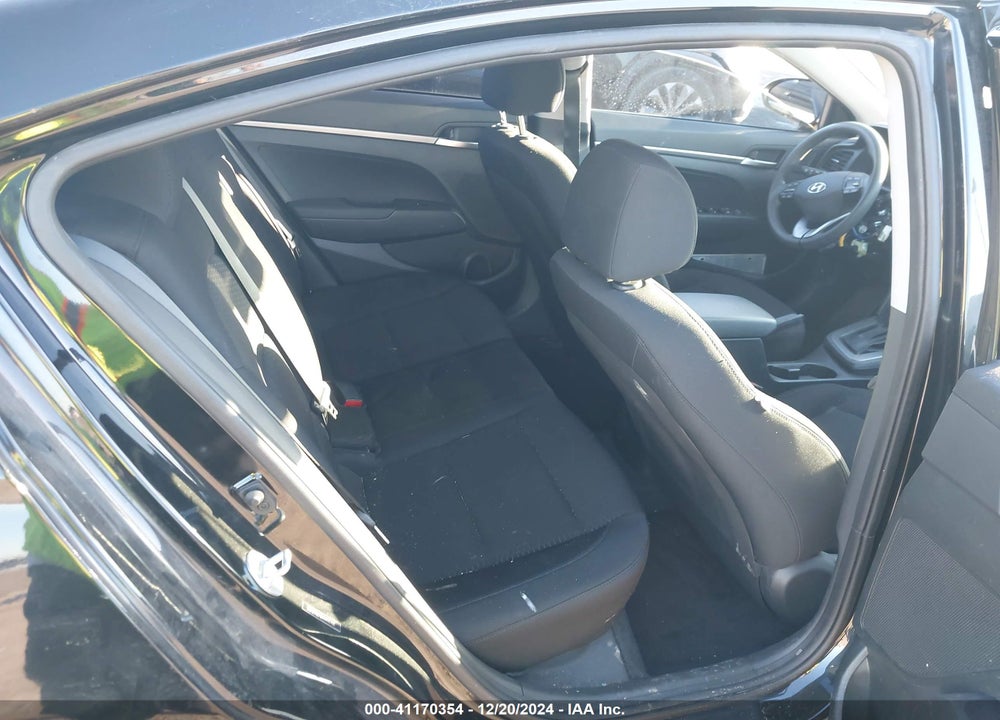 2019 HYUNDAI ELANTRA VIN: 5NPD74LF6KH418766