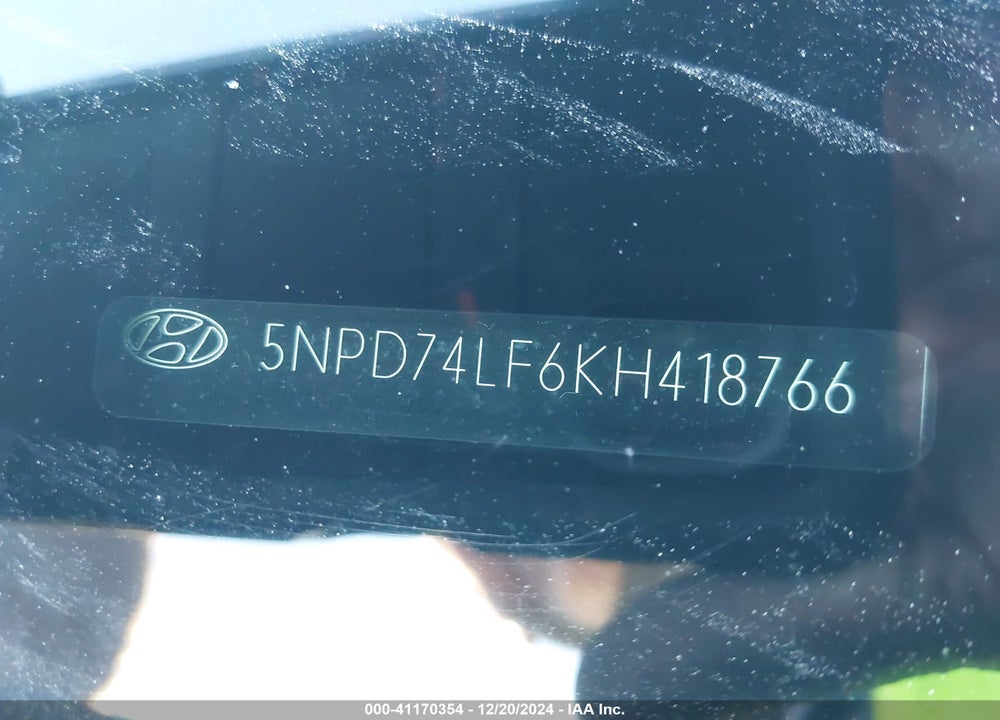 2019 HYUNDAI ELANTRA VIN: 5NPD74LF6KH418766