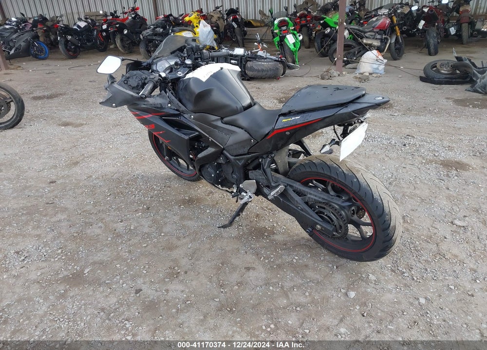 2017 YAMAHA YZFR3 VIN: MH3RH06Y9HK017135