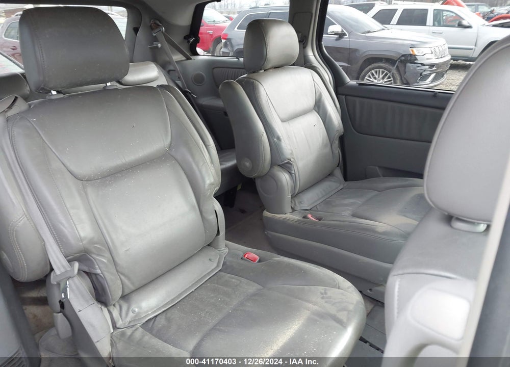 2005 TOYOTA SIENNA XLE VIN: 5TDZA22C55S227020