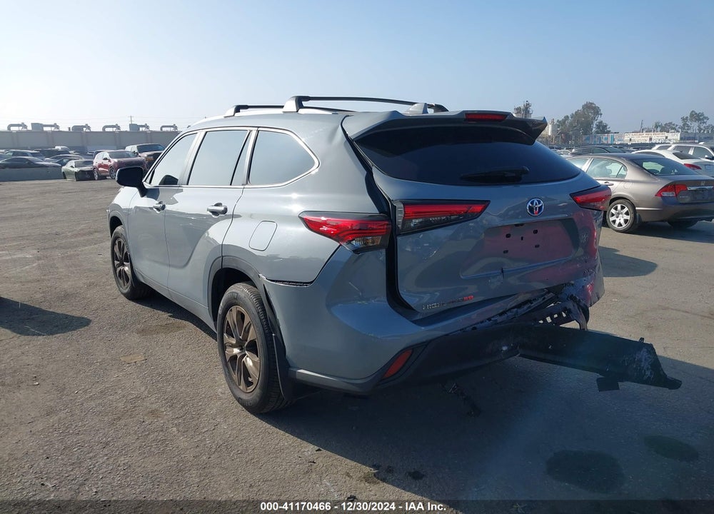 2023 TOYOTA HIGHLANDER HYBRID XLE BRONZE VIN: 5TDAARAH7PS527406