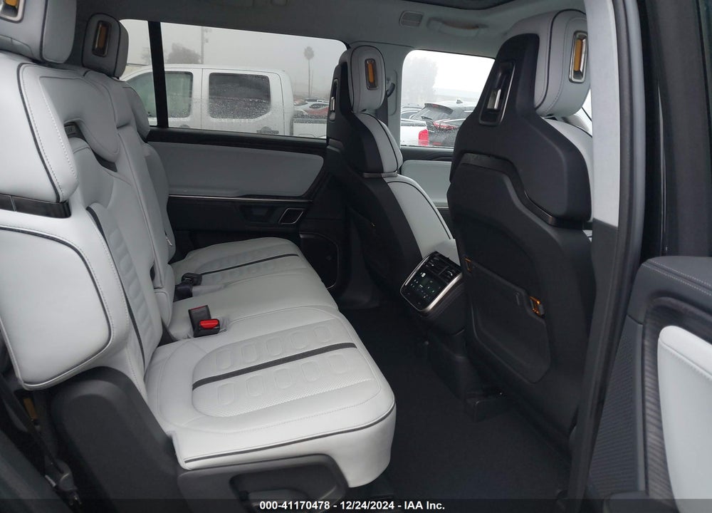 2024 RIVIAN R1S ADVENTURE QUAD MOTOR LARGE PACK VIN: 7PDSGABA1RN035557