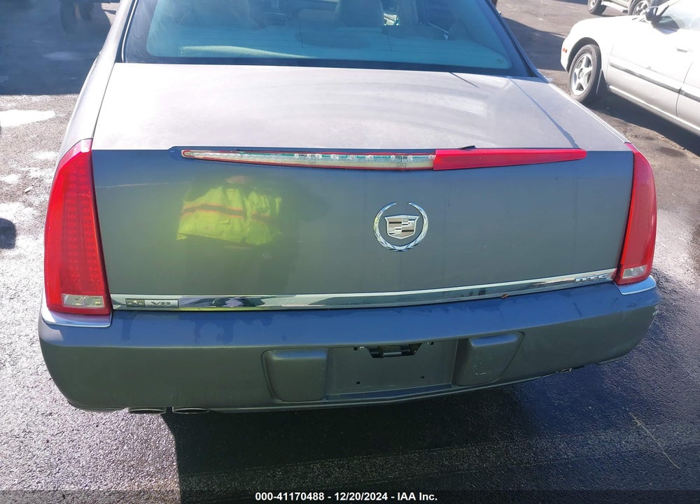 2007 CADILLAC DTS V8 VIN: 1G6KD57Y57U177252
