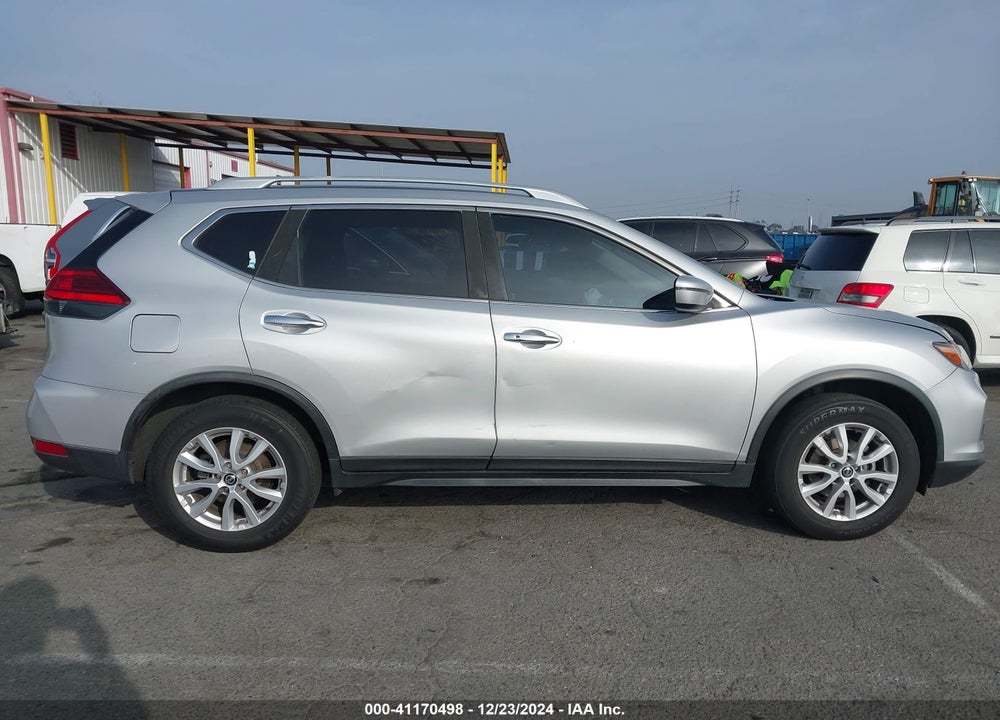 2017 NISSAN ROGUE SV VIN: JN8AT2MT4HW143218