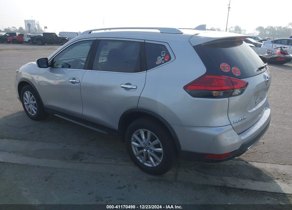 2017 NISSAN ROGUE SV VIN: JN8AT2MT4HW143218