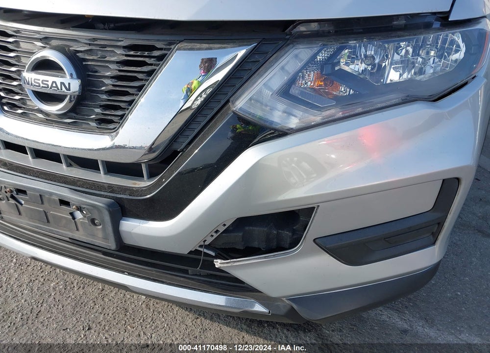 2017 NISSAN ROGUE SV VIN: JN8AT2MT4HW143218