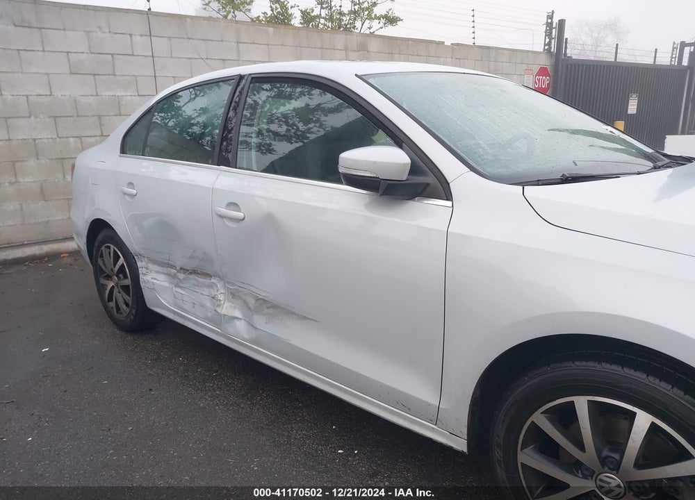 2017 VOLKSWAGEN JETTA VIN: 3VWDB7AJ2HM380007