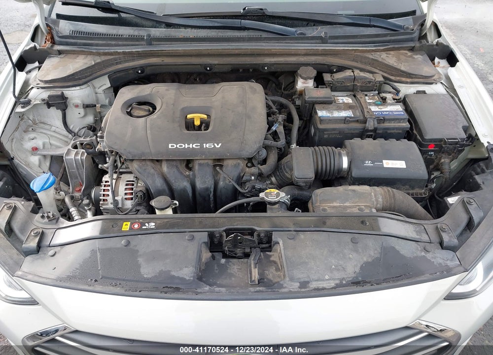 2017 HYUNDAI ELANTRA VIN: KMHD84LF7HU164735