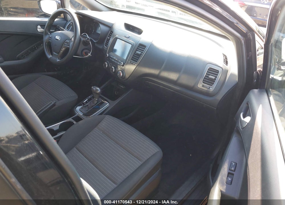 2018 KIA FORTE LX VIN: 3KPFL4A7XJE212322