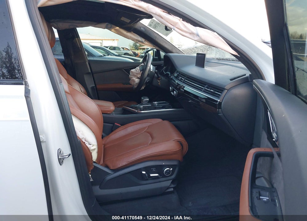 2018 AUDI Q7 3.0T PREMIUM VIN: WA1VAAF78JD037721