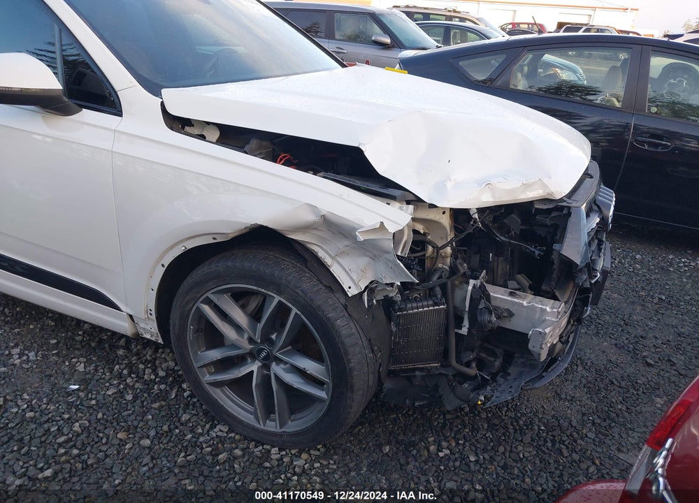 2018 AUDI Q7 3.0T PREMIUM VIN: WA1VAAF78JD037721