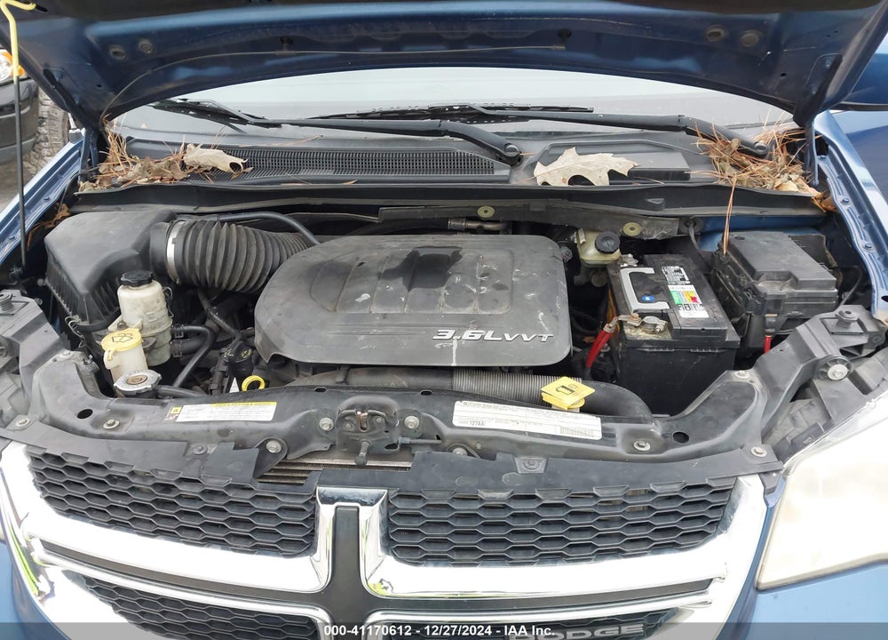 2011 DODGE GRAND CARAVAN CREW VIN: 2D4RN5DG5BR792025