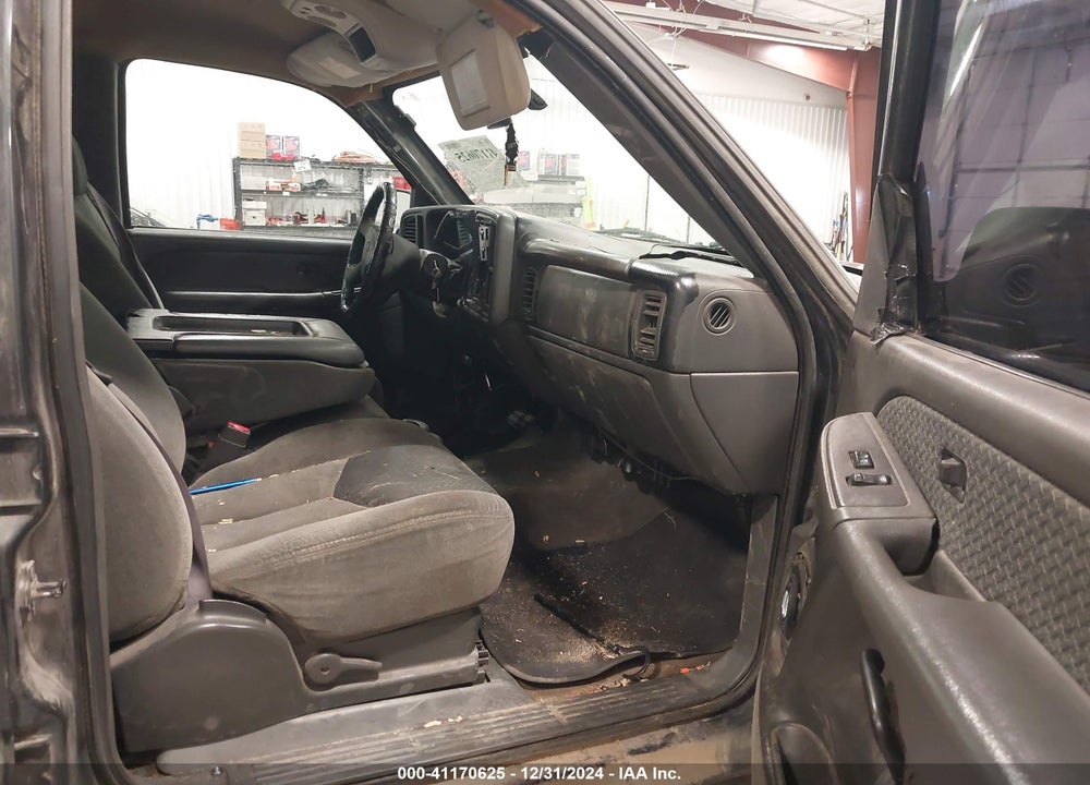 2004 CHEVROLET AVALANCHE 1500 VIN: 3GNEC12T44G151667
