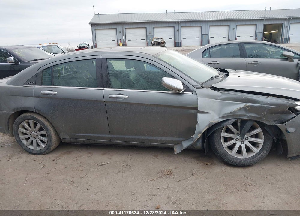 2013 CHRYSLER 200 VIN: 1C3CCBCG8DN711905