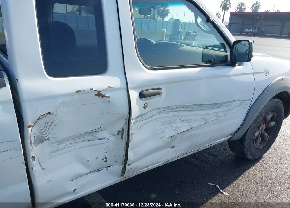 2002 NISSAN FRONTIER XE VIN: 1N6DD26S42C366875