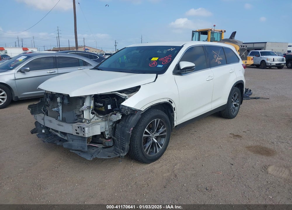2019 TOYOTA HIGHLANDER LE VIN: 5TDZARFH7KS059312