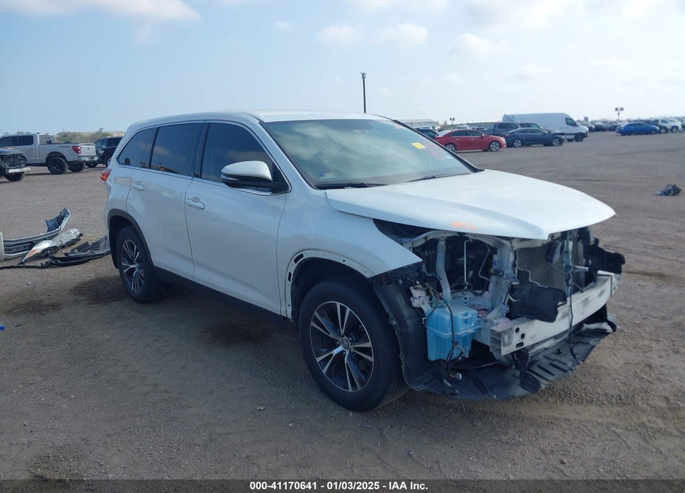 2019 TOYOTA HIGHLANDER LE VIN: 5TDZARFH7KS059312