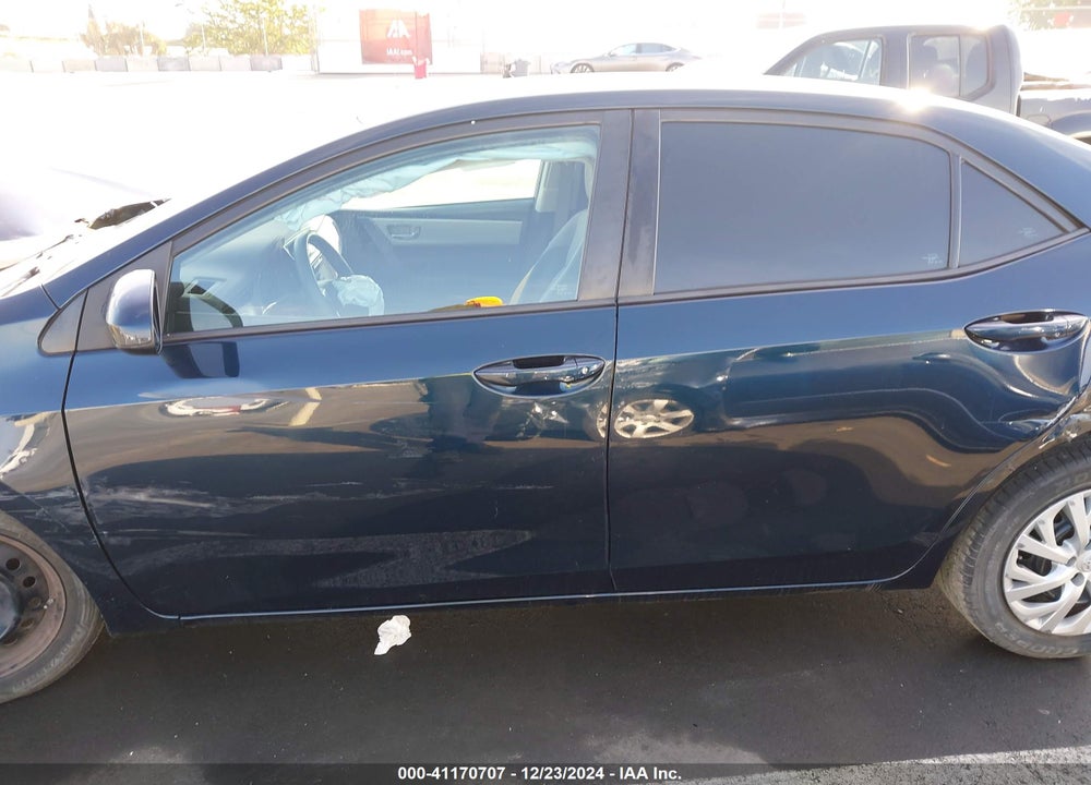 2018 TOYOTA COROLLA LE VIN: 5YFBURHE8JP794108