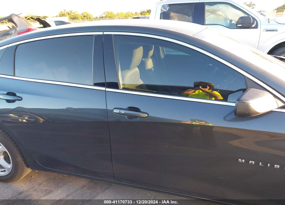2017 CHEVROLET MALIBU LS VIN: 1G1ZB5ST1HF290398