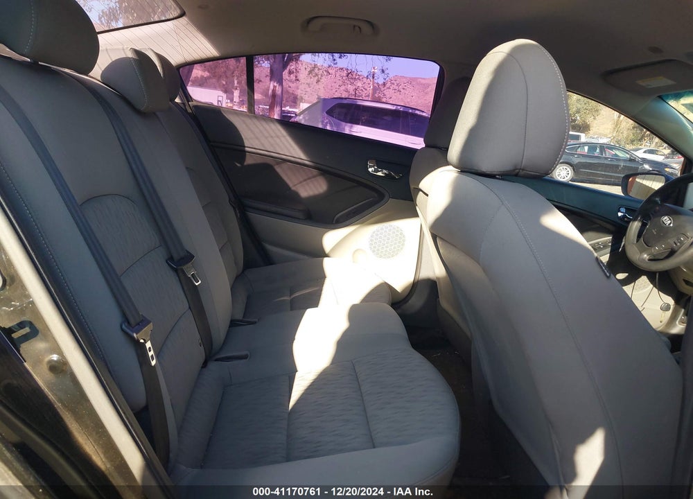 2015 KIA FORTE LX VIN: KNAFK4A65F5341451
