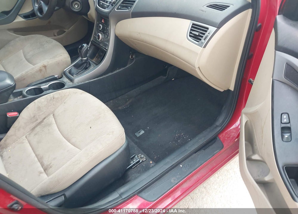 2016 HYUNDAI ELANTRA VIN: KMHDH4AE3GU518694