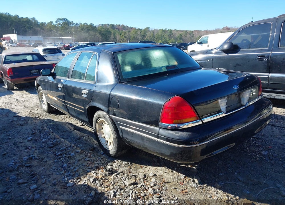 1999 FORD CROWN VICTORIA LX VIN: 2FAFP74WXXX132732
