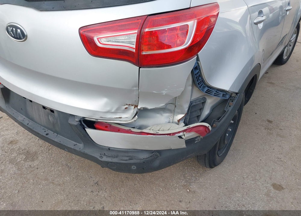 2011 KIA SPORTAGE VIN: KNDPB3A21B7084009
