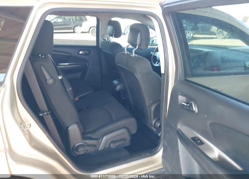 2011 DODGE JOURNEY MAINSTREET VIN: 3D4PH1FG9BT565289