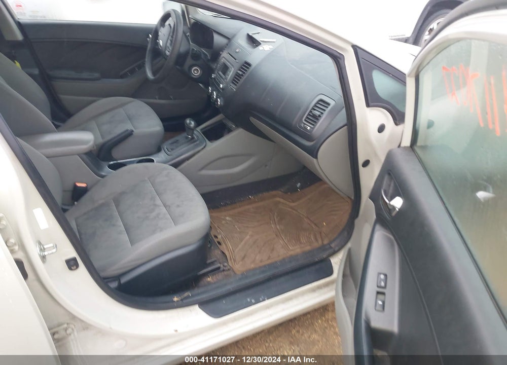 2015 KIA FORTE VIN: KNAFK4A66F5291417