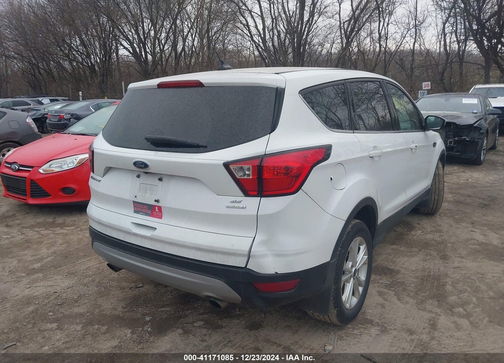 2019 FORD ESCAPE SE VIN: 1FMCU0GD8KUA69472