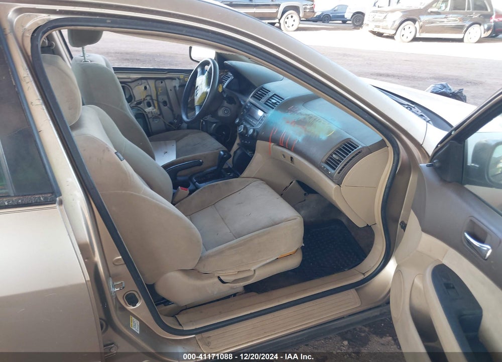 2005 HONDA ACCORD 2.4 DX VIN: 1HGCM561X5A103637