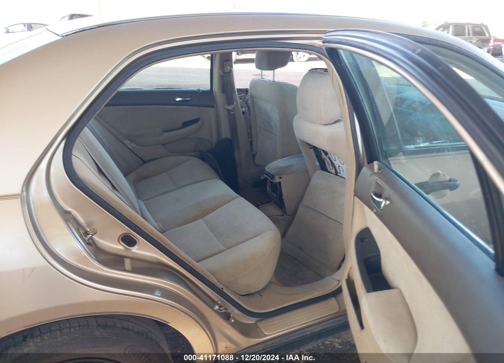 2005 HONDA ACCORD 2.4 DX VIN: 1HGCM561X5A103637