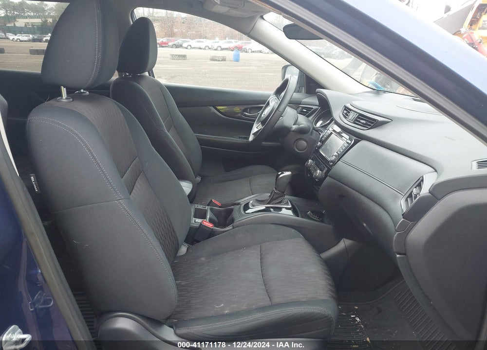 2017 NISSAN ROGUE SV VIN: 5N1AT2MV2HC743178