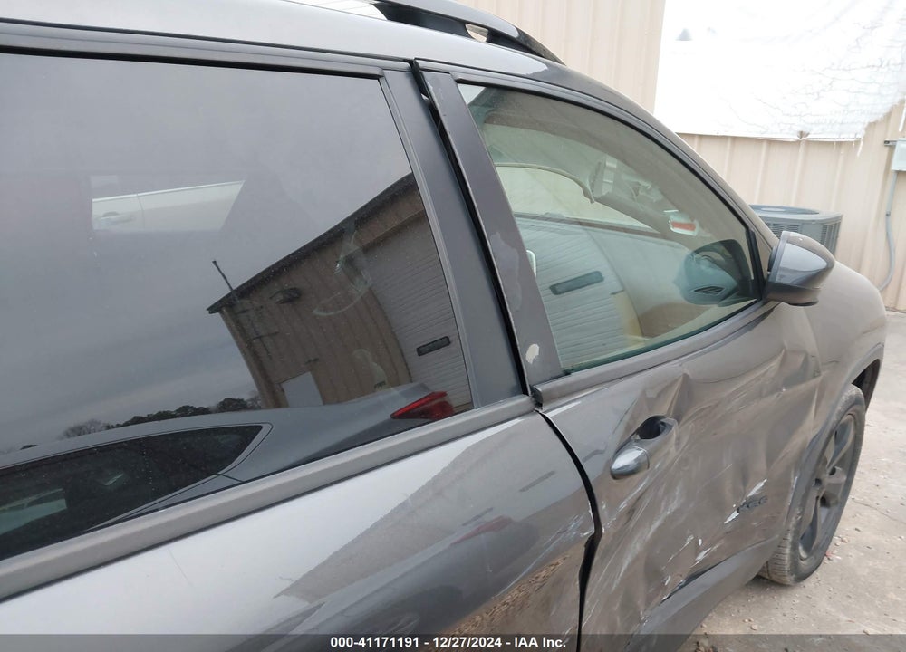2018 JEEP CHEROKEE VIN: 1C4PJLCB4JD551620
