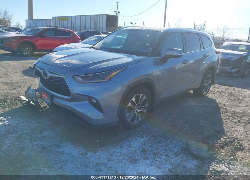 2021 TOYOTA HIGHLANDER XLE VIN: 5TDGZRBH9MS113878