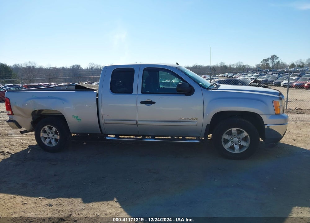 2011 GMC SIERRA 1500 SLE VIN: 1GTR2VE35BZ125589
