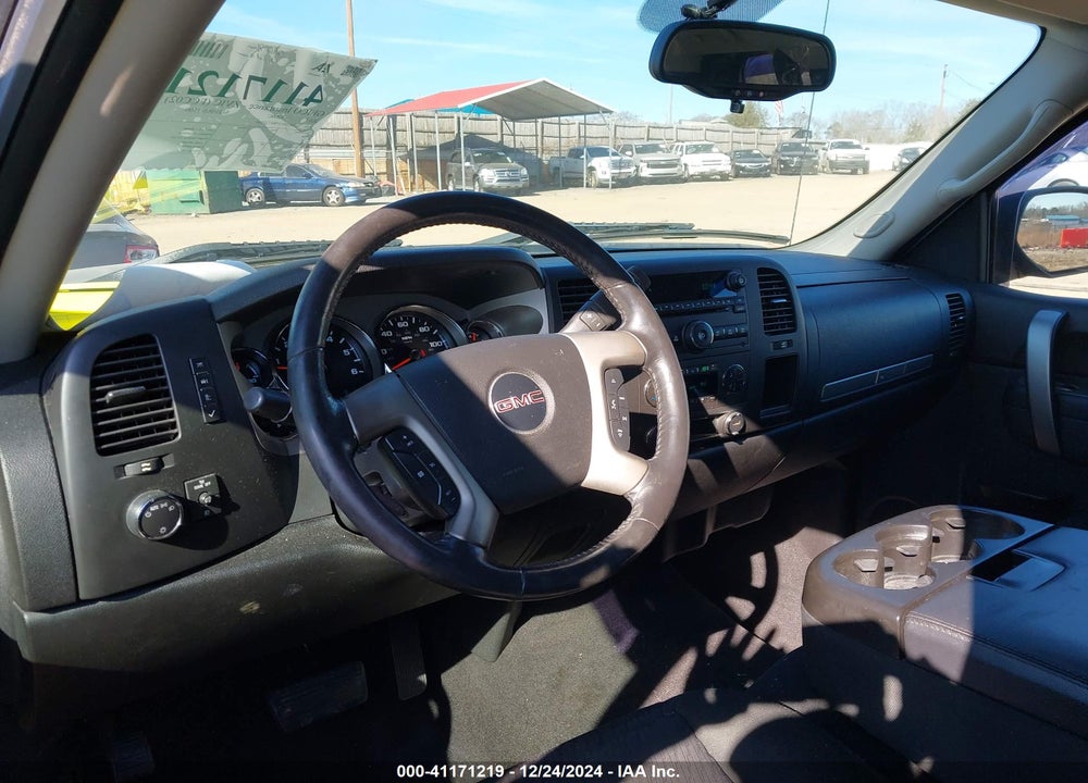 2011 GMC SIERRA 1500 SLE VIN: 1GTR2VE35BZ125589