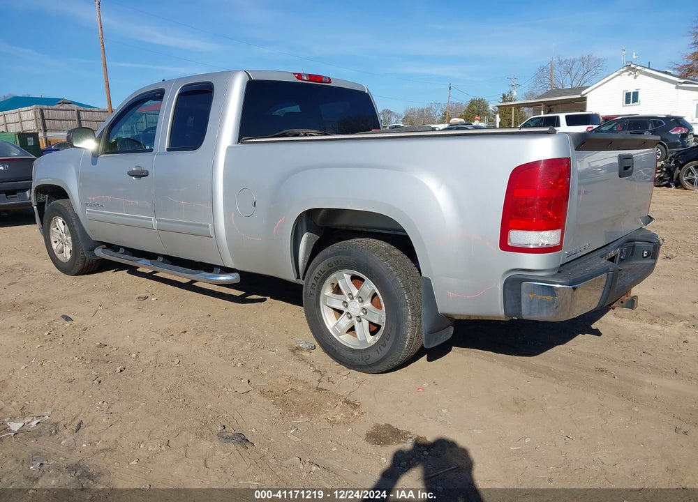2011 GMC SIERRA 1500 SLE VIN: 1GTR2VE35BZ125589