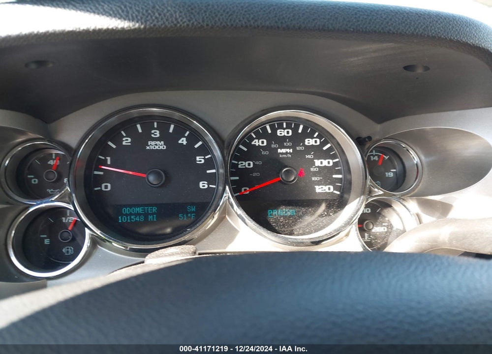 2011 GMC SIERRA 1500 SLE VIN: 1GTR2VE35BZ125589