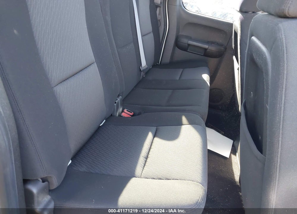 2011 GMC SIERRA 1500 SLE VIN: 1GTR2VE35BZ125589