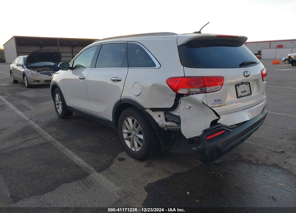 2018 KIA SORENTO 3.3L LX VIN: 5XYPG4A55JG353051