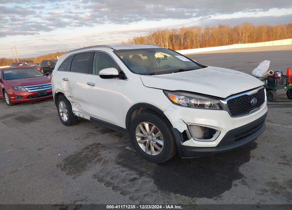 2018 KIA SORENTO 3.3L LX VIN: 5XYPG4A55JG353051